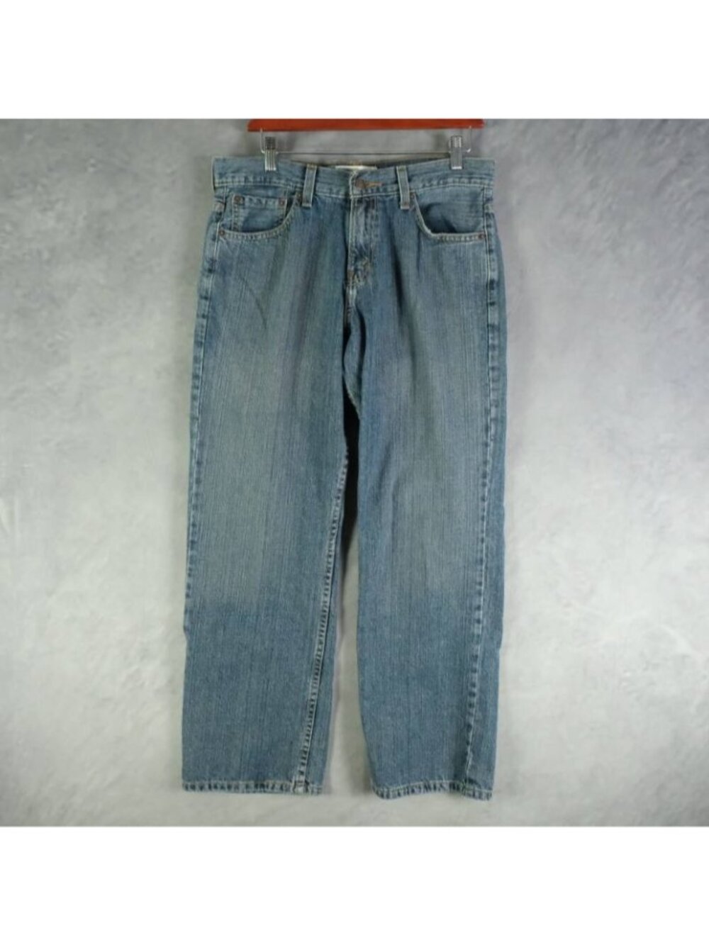 Levis Jeans Mens 32x30 Blue Straight Leg Medium Wash Vintage Denim